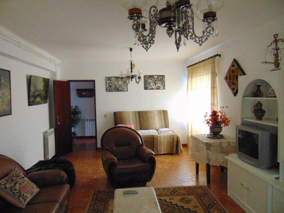 Vivenda Barroso Apartment นาซาเร ภายนอก รูปภาพ